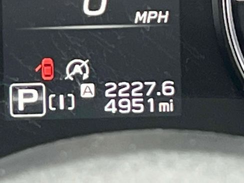 Certified 2025 Subaru Forester Premium image 25