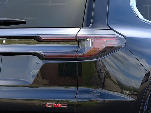 New 2026 GMC Acadia Denali w/ Super Cruise Package FWD image 11