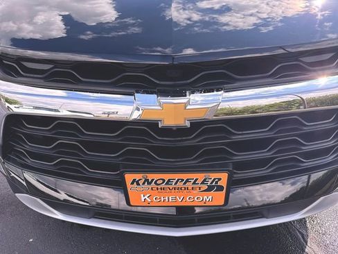 Used 2025 Chevrolet Blazer LT w/ Sound & Technology Package AWD/4WD image 32