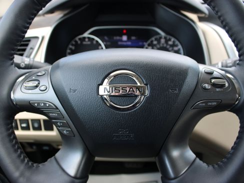 Used 2020 Nissan Murano Platinum image 25