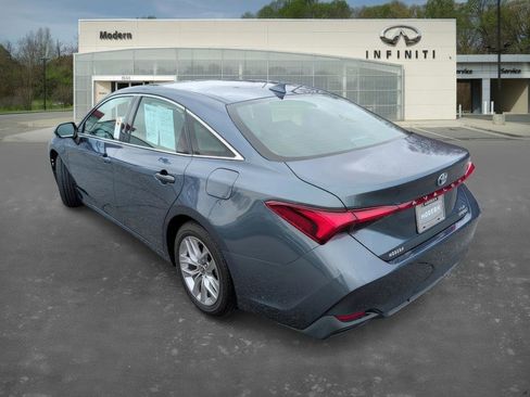 Used 2022 Toyota Avalon XLE image 5