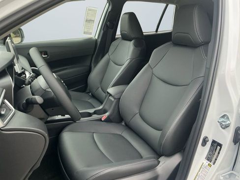 New 2026 Toyota Corolla Cross XLE image 9