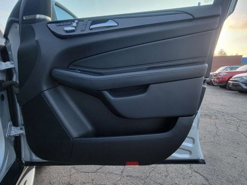 Used 2019 Mercedes-Benz GLS 450 4MATIC image 21