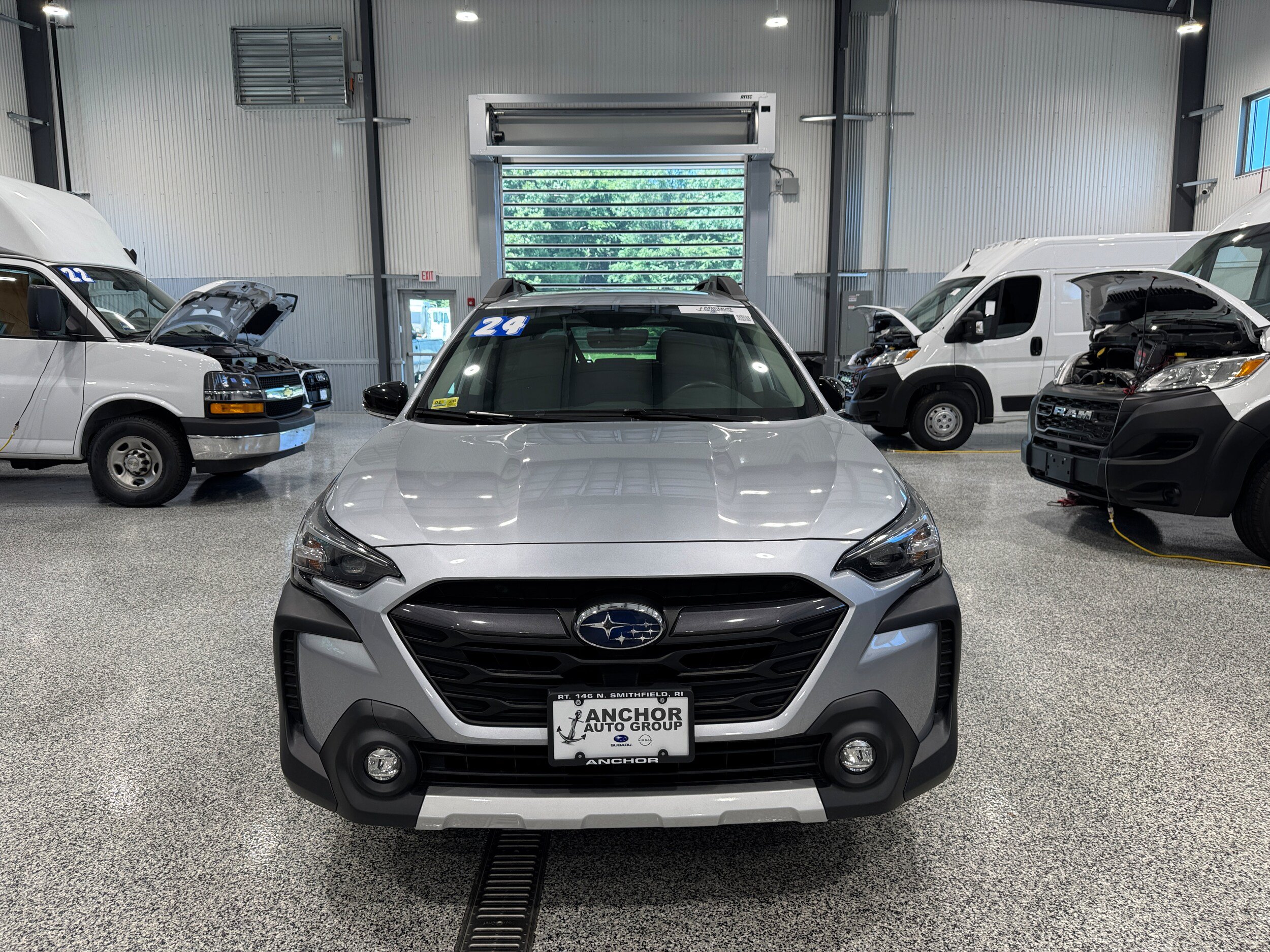 Used 2024 Subaru Outback Limited AWD/4WD image 2