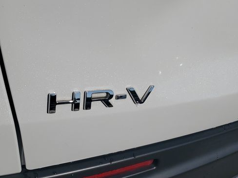 Used 2023 Honda HR-V Sport image 29