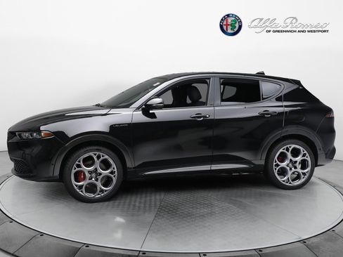 Used 2024 Alfa Romeo Tonale Veloce AWD/4WD image 2