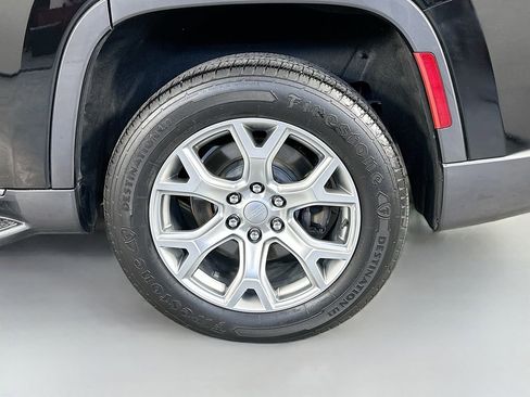 Used 2022 Jeep Wagoneer Series II AWD/4WD image 34