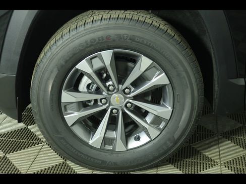 New 2026 Chevrolet Equinox LT FWD image 12