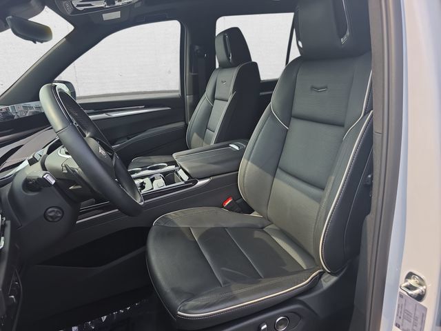 Certified 2026 Cadillac Escalade Sport w/ LPO, Floor Liner Package AWD/4WD image 17