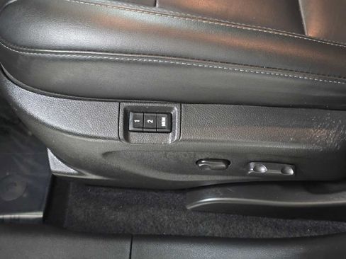 Used 2018 Buick Encore Essence AWD/4WD image 24