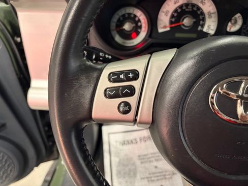 Used 2012 Toyota FJ Cruiser 4WD w/ Upgrade Pkg image 11