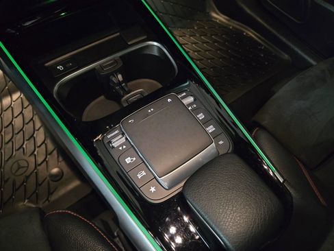 Used 2023 Mercedes-Benz EQB 350 4MATIC SUV image 43