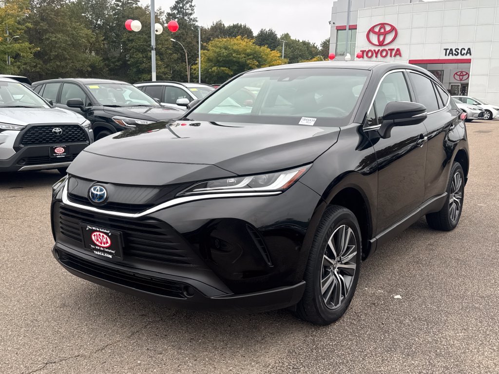 Used 2023 Toyota Venza LE AWD/4WD image 3