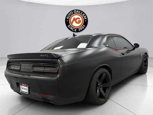 Used 2019 Dodge Challenger SRT Hellcat image 6