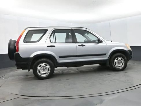 Used 2004 Honda CR-V LX image 4