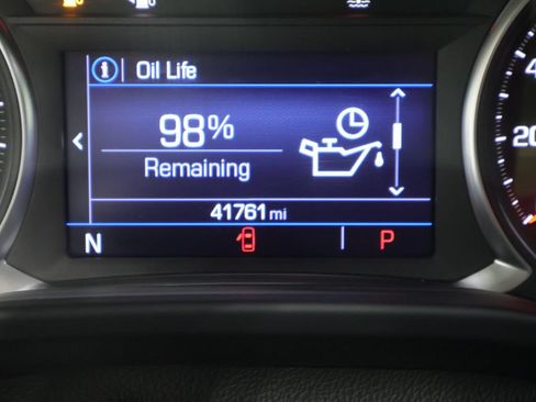 Used 2023 GMC Acadia SLE w/ LPO, Cargo Package AWD/4WD image 39