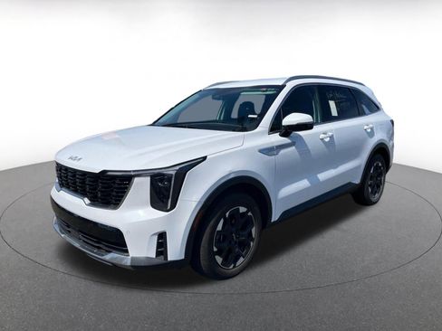 Used 2024 Kia Sorento S FWD image 3