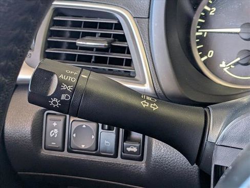Used 2018 Nissan Sentra SV FWD image 8