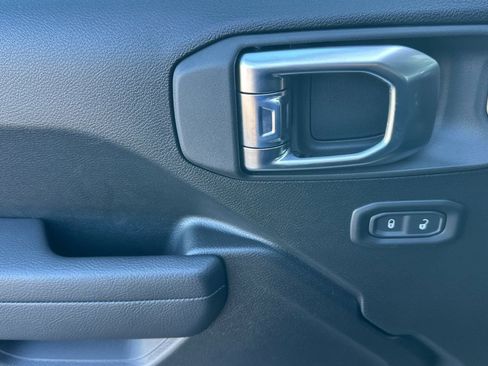 New 2026 Jeep Gladiator Willys image 12