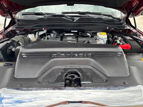 Used 2024 RAM 2500 Laramie AWD/4WD image 32