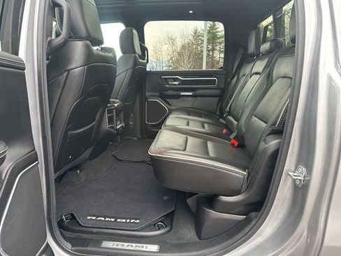 Used 2022 RAM 1500 Laramie AWD/4WD image 17