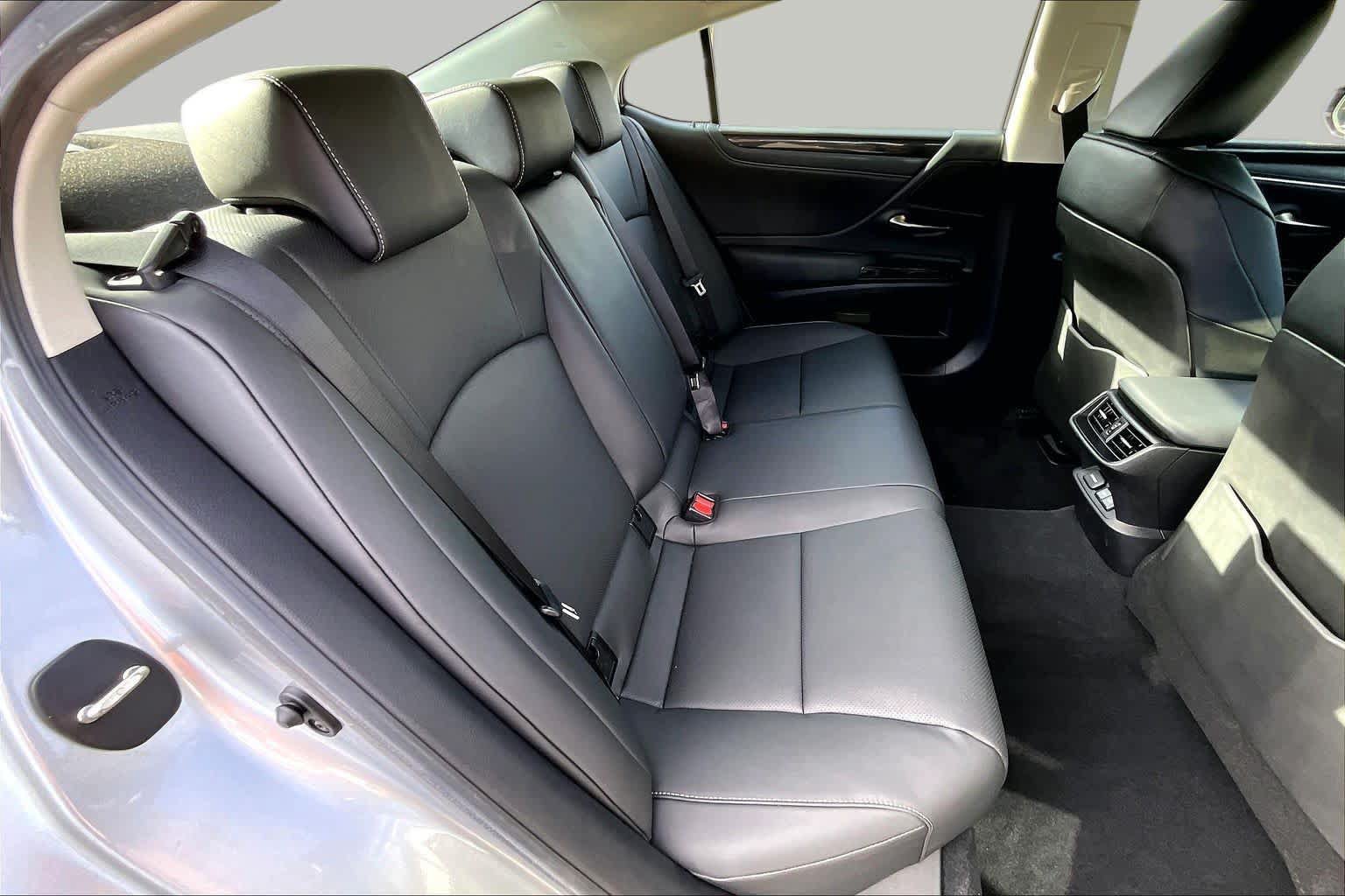 Certified 2025 Lexus ES 350 w/ Accessory Package (Z1) FWD image 19