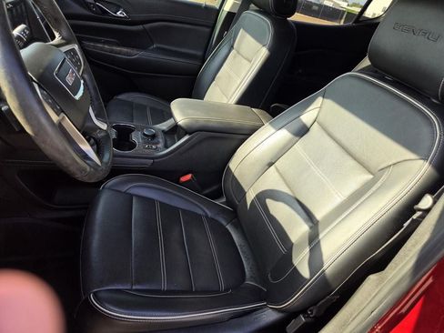 Certified 2023 GMC Acadia Denali w/ Denali Technology Package FWD image 18