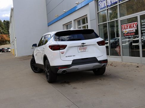 New 2025 Chevrolet Blazer LT w/ LPO, Black Sport Package image 33