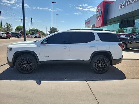 Used 2023 GMC Acadia SLE w/ Driver Convenience Package FWD image 4