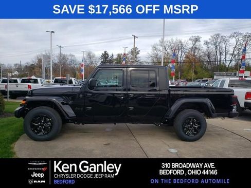 New 2023 Jeep Gladiator Sport image 3