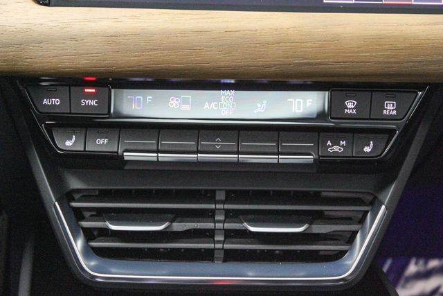 Used 2023 Audi e-tron GT Prestige w/ Prestige Package AWD/4WD image 24