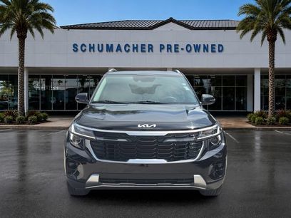 Used 2025 Kia Seltos EX w/ EX Sunroof Package