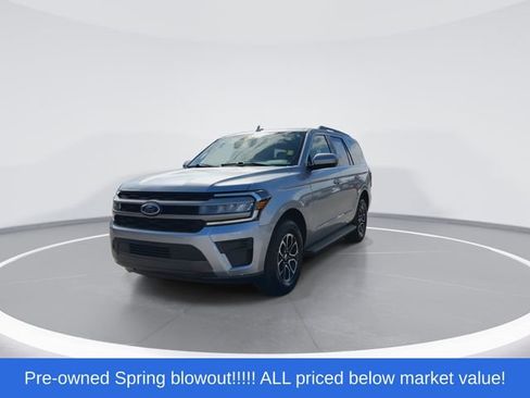 Used 2024 Ford Expedition XLT RWD image 4