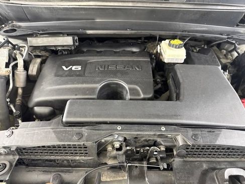 Used 2019 Nissan Pathfinder SV AWD/4WD image 17