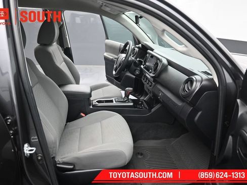 Used 2023 Toyota Tacoma SR AWD/4WD image 29
