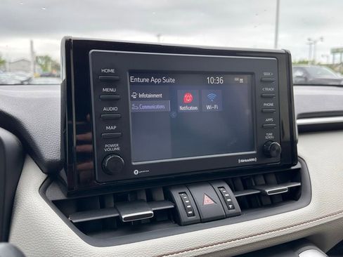 Used 2021 Toyota RAV4 XLE Premium AWD/4WD image 27