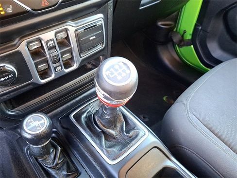 Used 2018 Jeep Wrangler Unlimited Sport S image 15