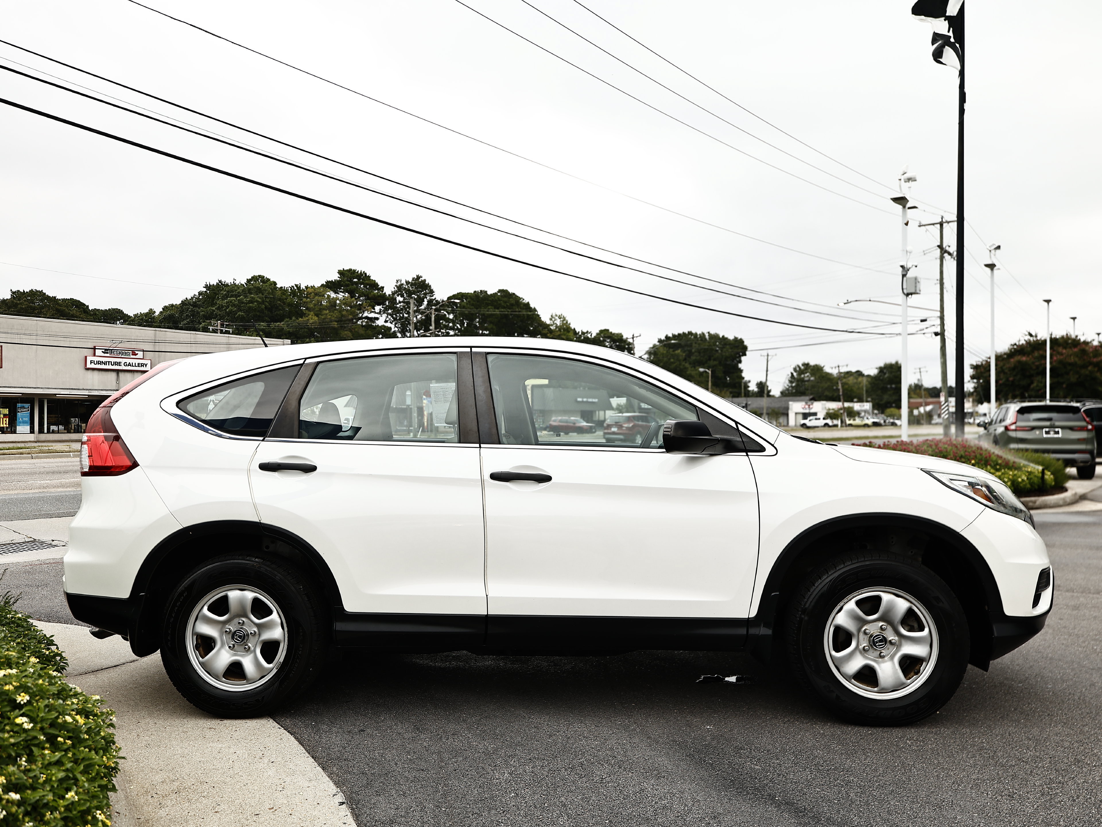 Used 2016 Honda CR-V LX image 12