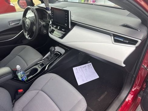 Used 2022 Toyota Corolla SE FWD image 21