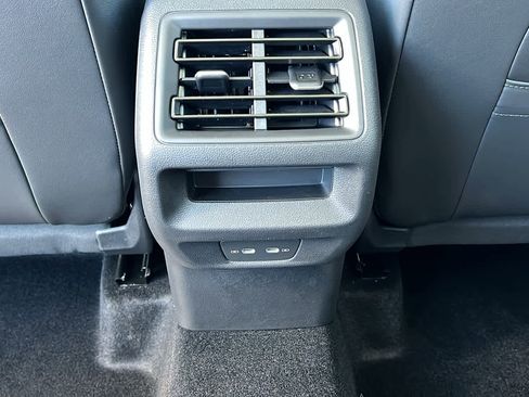 New 2026 Volkswagen Tiguan SE AWD/4WD image 25