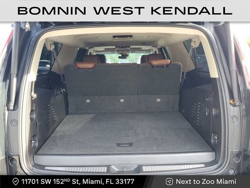 Used 2019 Cadillac Escalade ESV Premium Luxury image 11