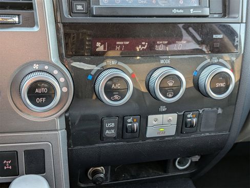 Used 2014 Toyota Sequoia Limited image 25