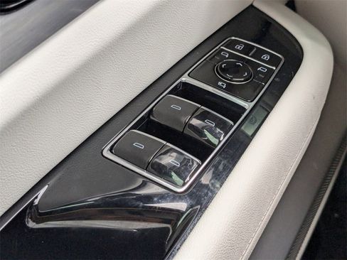 New 2026 Cadillac Vistiq Sport w/ LPO, Floor Liner Package image 30