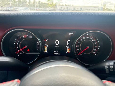 Used 2018 Jeep Wrangler Unlimited Rubicon AWD/4WD image 19
