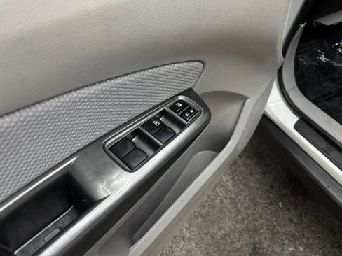 Used 2011 Subaru Forester 2.5X Premium w/ All-Weather Pkg image 14