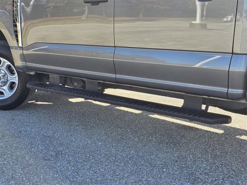 Used 2025 Ford F250 XLT image 28