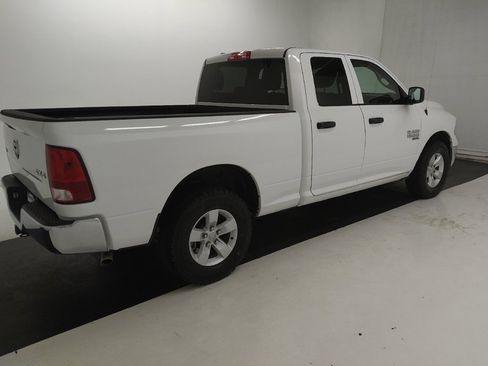 Used 2023 RAM 1500 Classic SLT AWD/4WD image 10