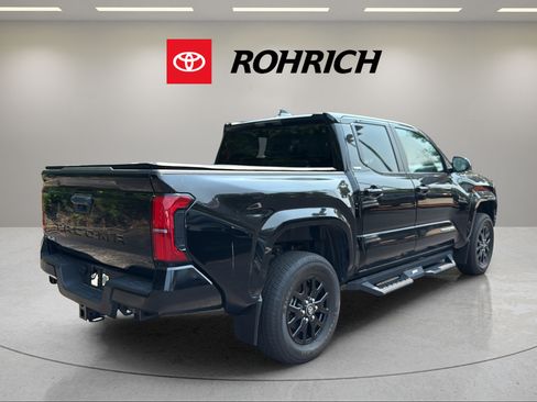 Used 2024 Toyota Tacoma SR5 AWD/4WD image 6
