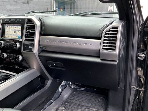 Used 2019 Ford F250 Platinum w/ Platinum Ultimate Package image 15