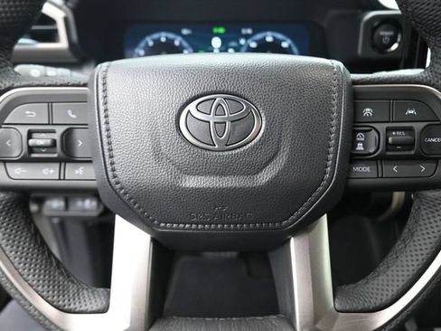 Used 2026 Toyota Tacoma Limited AWD/4WD image 8